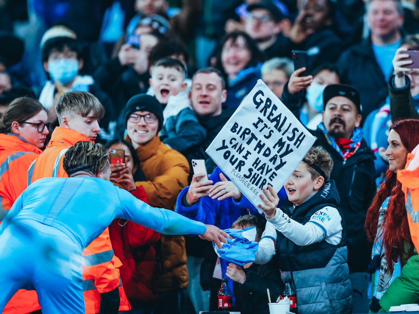 运作明显受 运作明显受